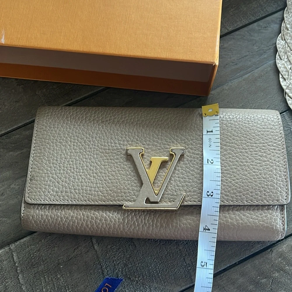 Louis Vuitton Capucines Wallet